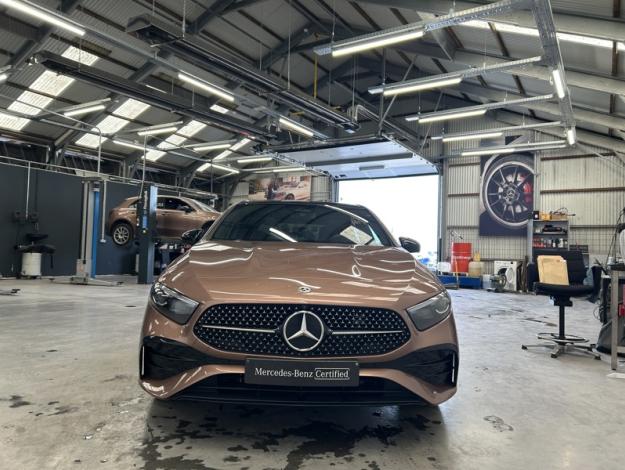 MERCEDES-BENZ A 250 e AMG Line  