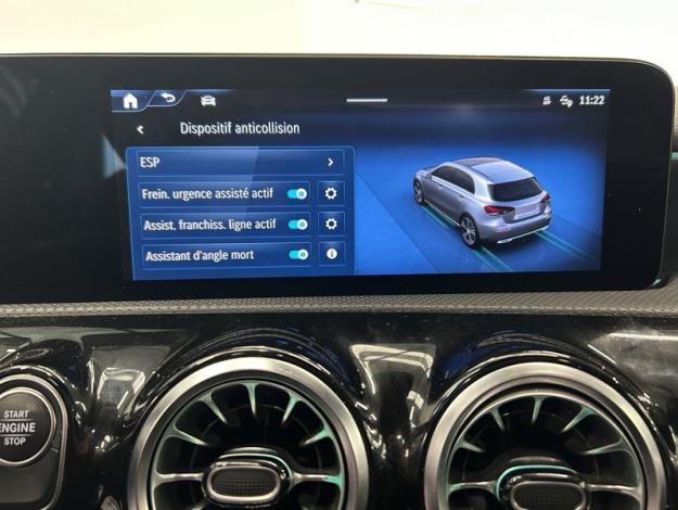 MERCEDES-BENZ A 250 e AMG Line  