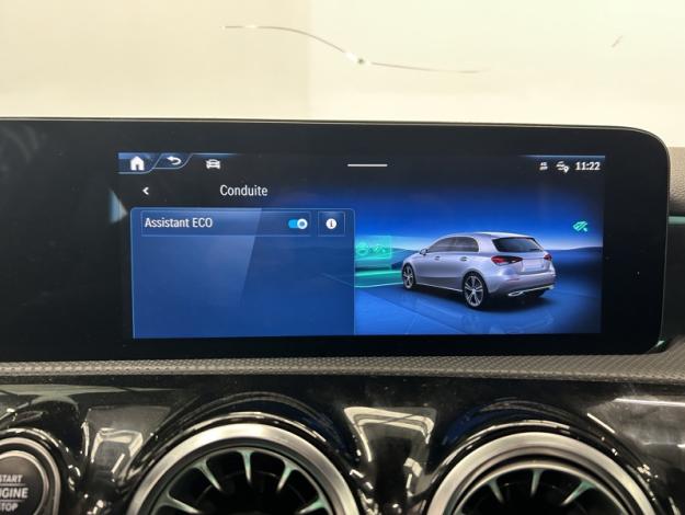 MERCEDES-BENZ A 250 e AMG Line  