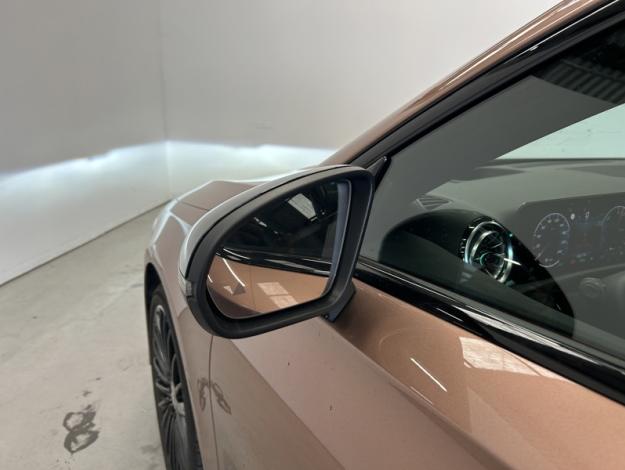 MERCEDES-BENZ A 250 e AMG Line  