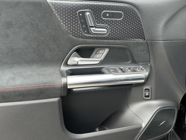 MERCEDES-BENZ EQA 250+ AMG Line  EQA 250+ AMG Line