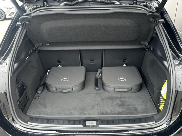 MERCEDES-BENZ EQA 250+ AMG Line  EQA 250+ AMG Line