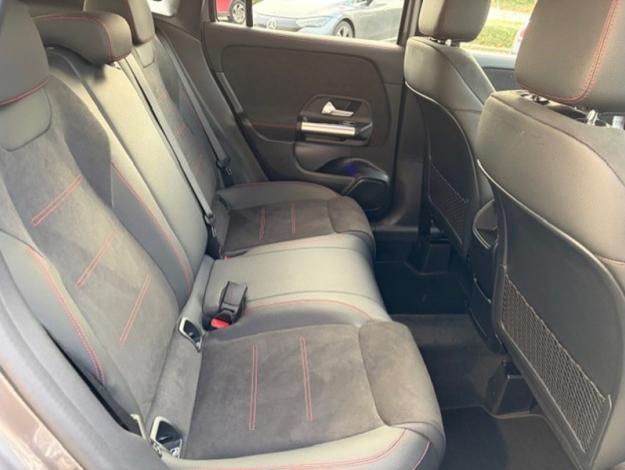 MERCEDES-BENZ GLA-Klasse GLA 180 Off-Roader