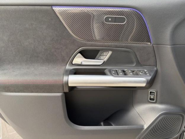 MERCEDES-BENZ GLA-Klasse GLA 180 Off-Roader