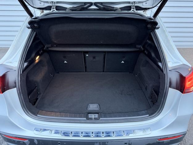 MERCEDES-BENZ GLA 200 d AMG Line  