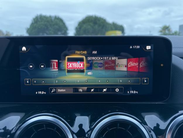 MERCEDES-BENZ GLA 200 d AMG Line  