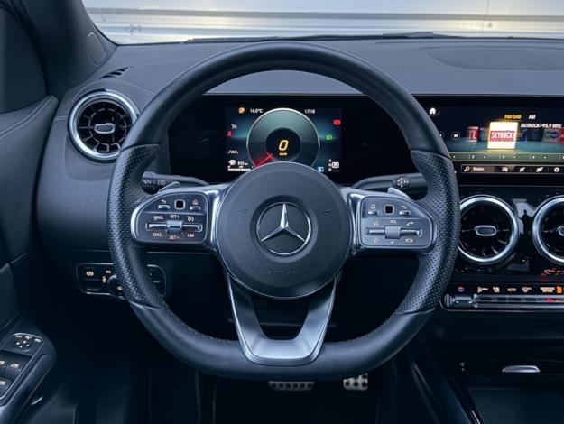 MERCEDES-BENZ GLA 200 d AMG Line  