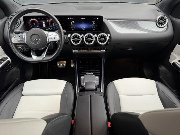 MERCEDES-BENZ GLA 250 e AMG Line  