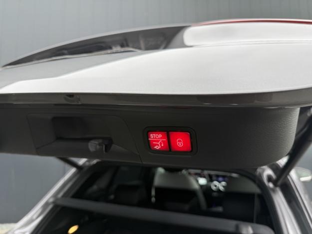 MERCEDES-BENZ GLA 250 e AMG Line  