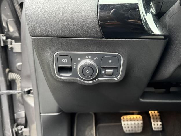 MERCEDES-BENZ GLA 250 e AMG Line  