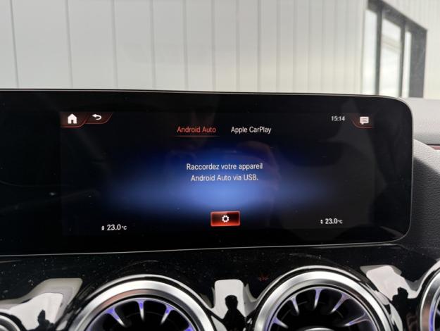 MERCEDES-BENZ GLA 250 e AMG Line  