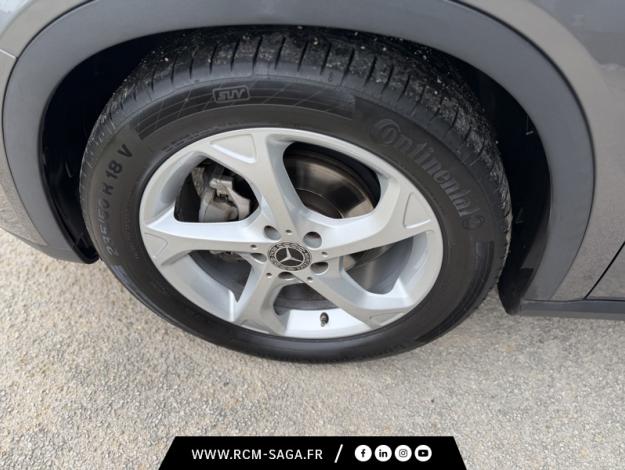 MERCEDES-BENZ GLA 180 Sensation  