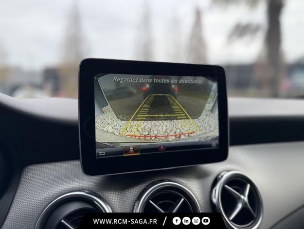 MERCEDES-BENZ GLA 180 Sensation  