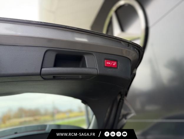 MERCEDES-BENZ GLA 180 Sensation  