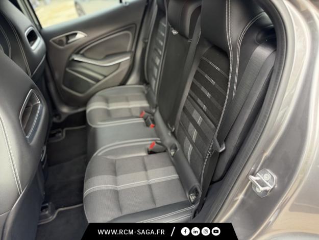 MERCEDES-BENZ GLA 180 Sensation  