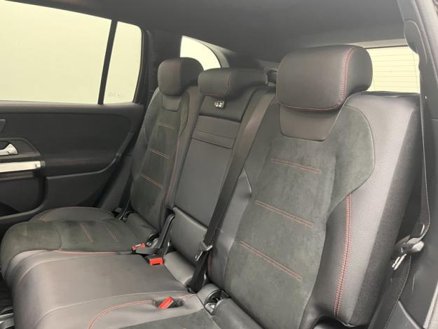 MERCEDES-BENZ GLB 200 d AMG Line  