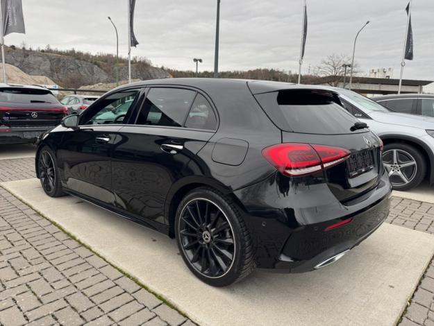 MERCEDES-BENZ A 180  d AMG Line - Toit ouvrant   