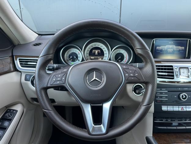 MERCEDES-BENZ Classe E Berline E 220 BlueTEC 4MATIC berline  