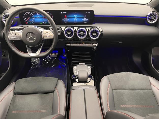 MERCEDES-BENZ Classe A 250 e AMG Line  