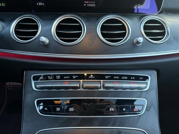 MERCEDES-BENZ Classe E Berline Classe E 220 d AMG Line Berline  