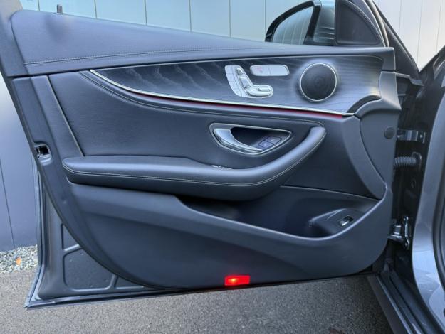 MERCEDES-BENZ Classe E Berline Classe E 220 d AMG Line Berline  