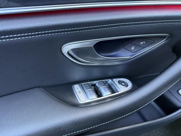 MERCEDES-BENZ Classe E Berline Classe E 220 d AMG Line Berline  