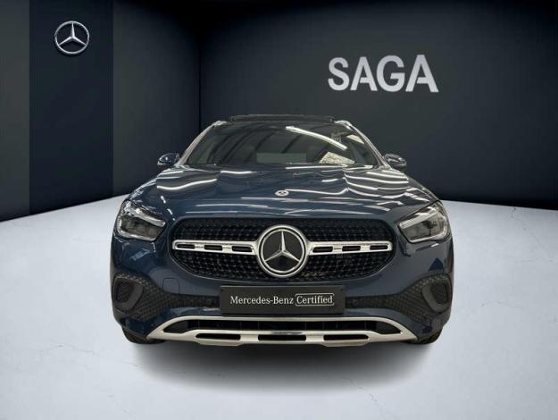 MERCEDES-BENZ GLA 250 e Luxury Line Toit Pano Attelage  
