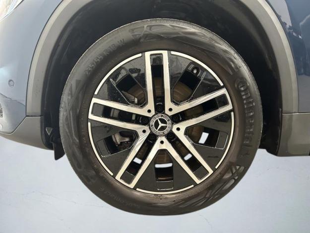 MERCEDES-BENZ GLA 250 e Luxury Line Toit Pano Attelage  