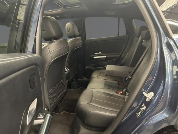 MERCEDES-BENZ GLA 250 e Luxury Line Toit Pano Attelage  