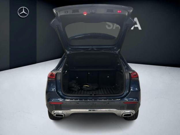 MERCEDES-BENZ GLA 250 e Luxury Line Toit Pano Attelage  