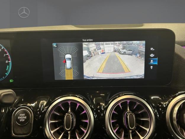 MERCEDES-BENZ GLA 250 e Luxury Line Toit Pano Attelage  