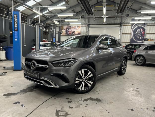 MERCEDES-BENZ GLA 180 d Luxury Line Facelift  