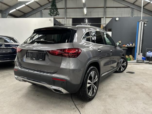 MERCEDES-BENZ GLA 180 d Luxury Line Facelift  