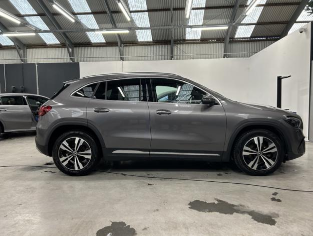 MERCEDES-BENZ GLA 180 d Luxury Line Facelift  