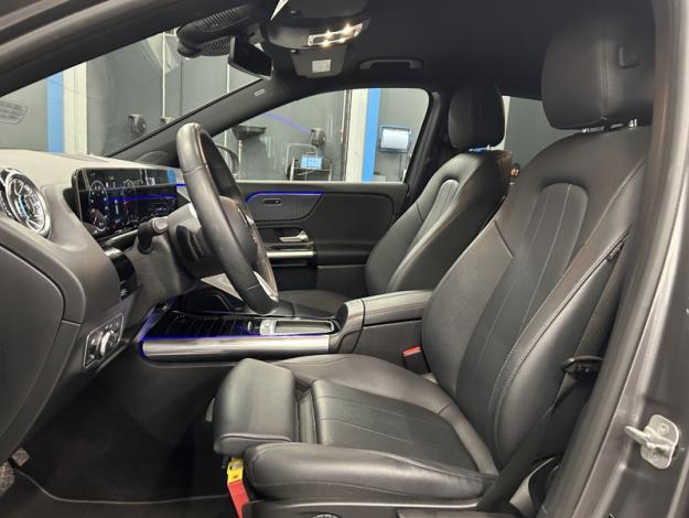 MERCEDES-BENZ GLA 180 d Luxury Line Facelift  