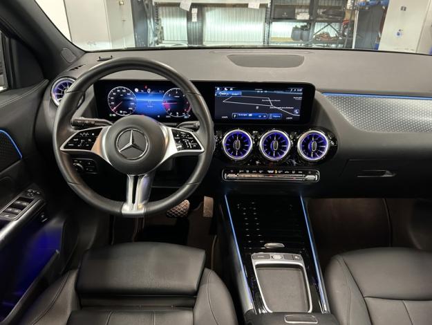 MERCEDES-BENZ GLA 180 d Luxury Line Facelift  