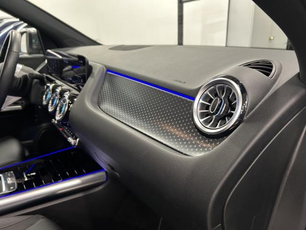 MERCEDES-BENZ GLA 180 d Luxury Line Facelift  