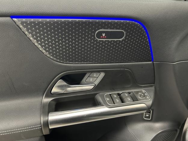 MERCEDES-BENZ GLA 180 d Luxury Line Facelift  