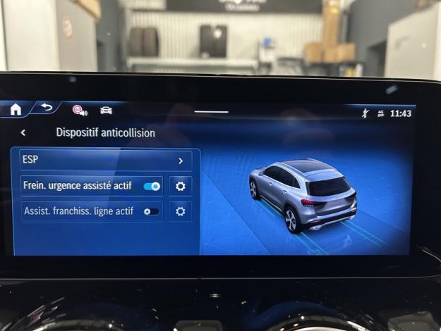 MERCEDES-BENZ GLA 180 d Luxury Line Facelift  