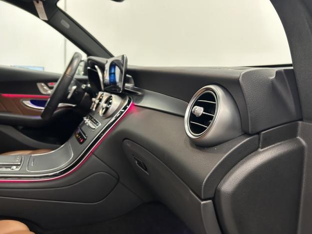 MERCEDES-BENZ GLC 200 d AMG Pack Night Pano Attelage  