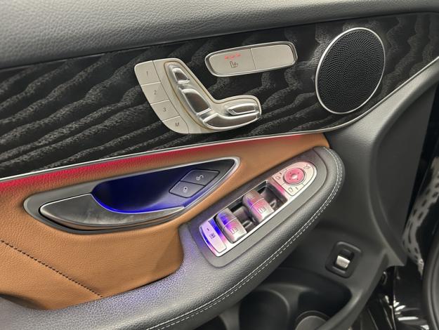 MERCEDES-BENZ GLC 200 d AMG Pack Night Pano Attelage  