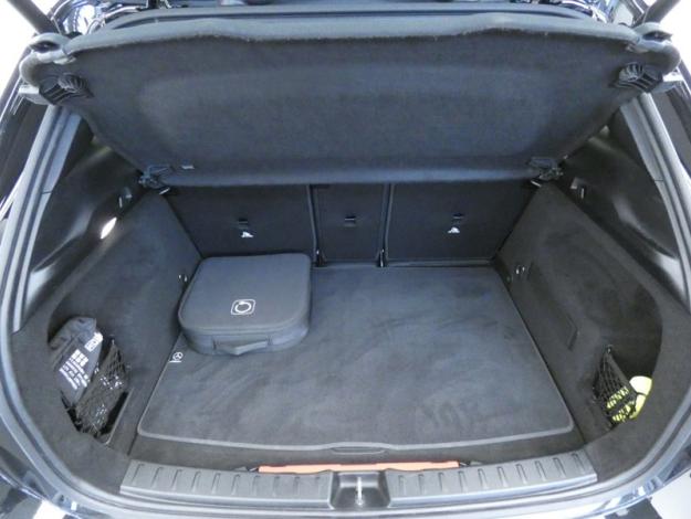 MERCEDES-BENZ GLA 250 e Hybrid EQ AMG Line  