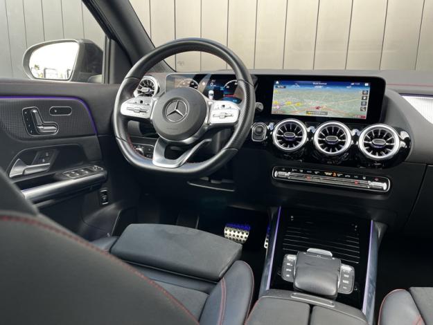 MERCEDES-BENZ EQA 250 AMG Line  