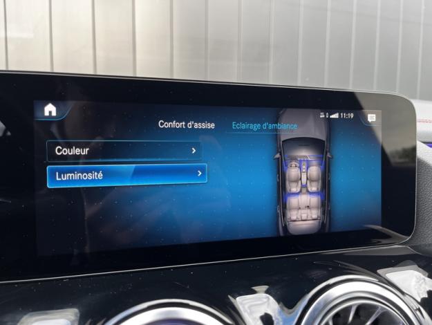 MERCEDES-BENZ EQA 250 AMG Line  