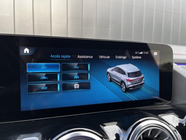 MERCEDES-BENZ EQA 250 AMG Line  