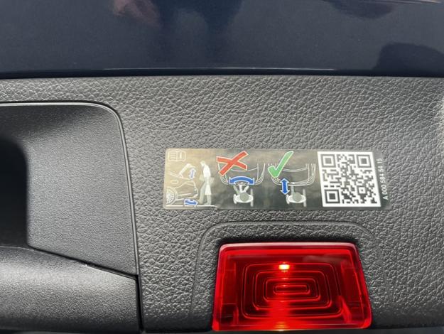 MERCEDES-BENZ EQA 250 AMG Line  