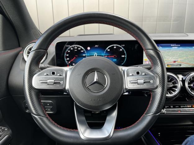 MERCEDES-BENZ EQA 250 AMG Line  