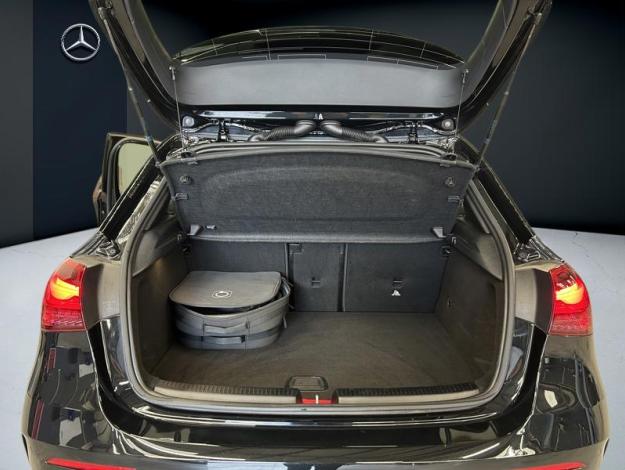 MERCEDES-BENZ A 250 e Pack AMG Toit Pano Premium PLUS  