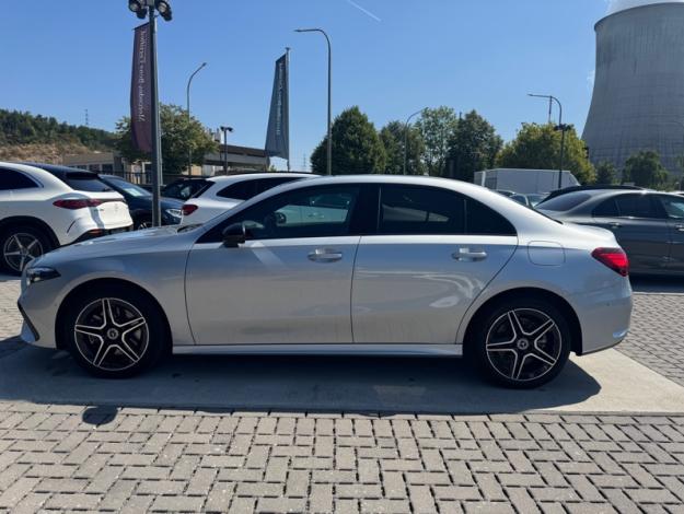 MERCEDES-BENZ A 250 e Berline AMG Line  