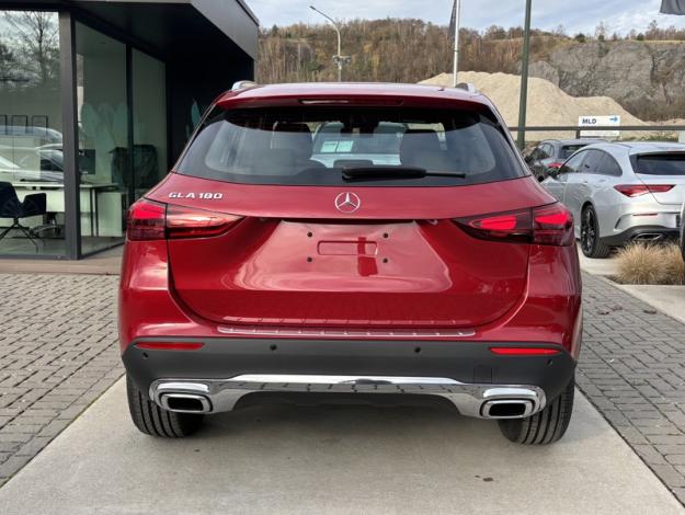 MERCEDES-BENZ GLA 180 Cyber Edition Saga Huy  